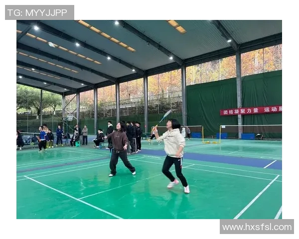 成都羽毛球队与重庆羽毛球队赛后状态分析与复盘总结