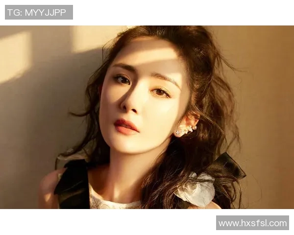 长发足球明星优雅转身西服造型展现别样魅力与风采 长发足球明星优雅转身西服造型展现别样魅力与风采