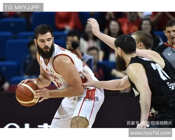 南京篮球队在世界杯中的灵活性展现与战术创新分析 南京篮球队在世界杯中的灵活性展现与战术创新分析