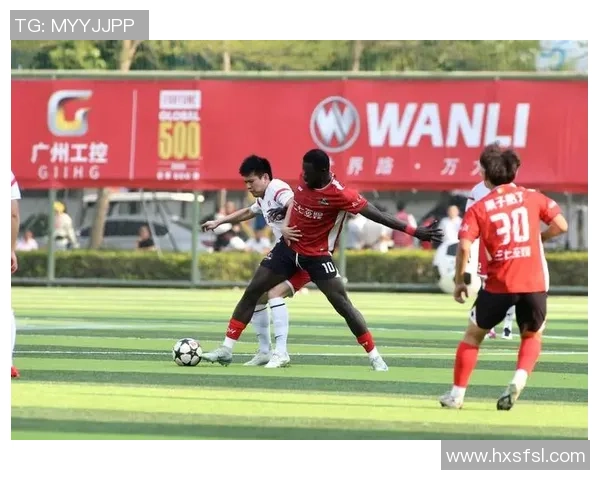 足球明星陆续抵达中国引发球迷热潮期待精彩赛事盛况